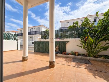 Villa avec balcon à vendre à Arico