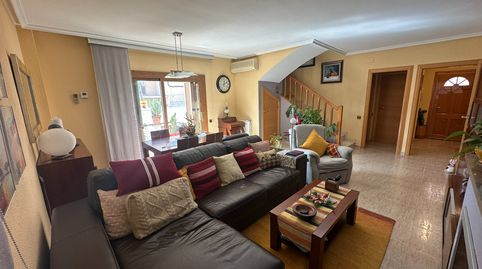 Foto 2 de Casa adosada en venta en Carrer de Sants, Singuerlín, Santa Coloma de Gramenet