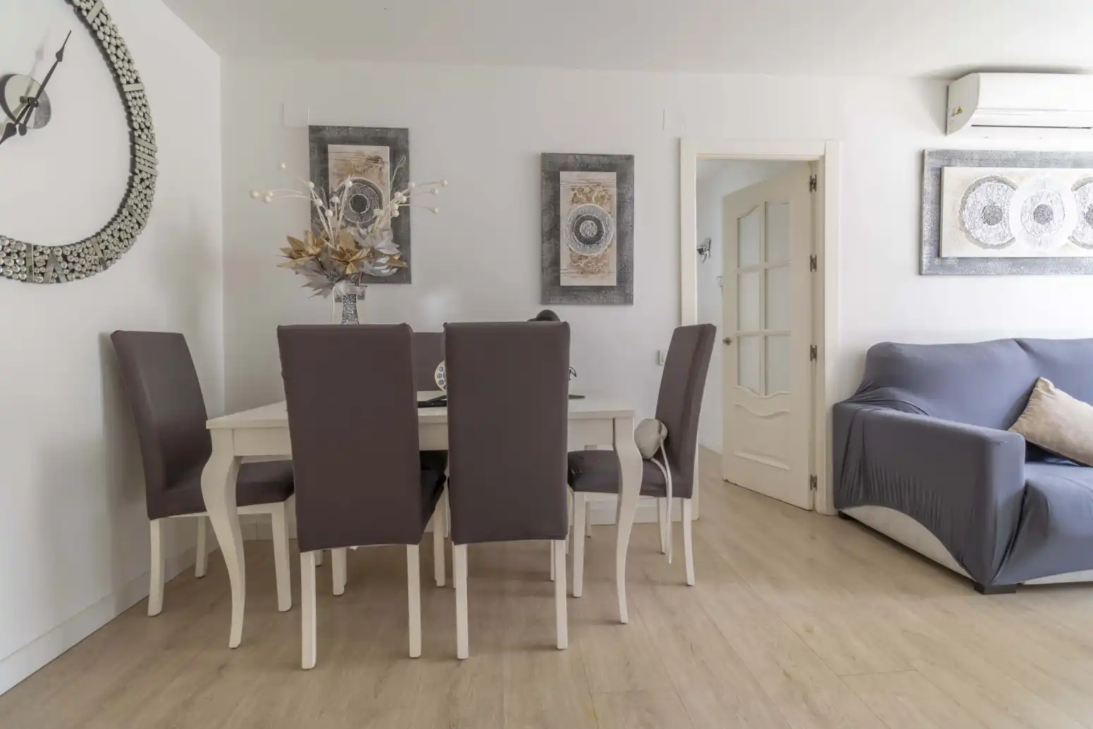 Comedor de Piso en venta en Sevilla con Aire acondicionado, Jardín privado y Piscina