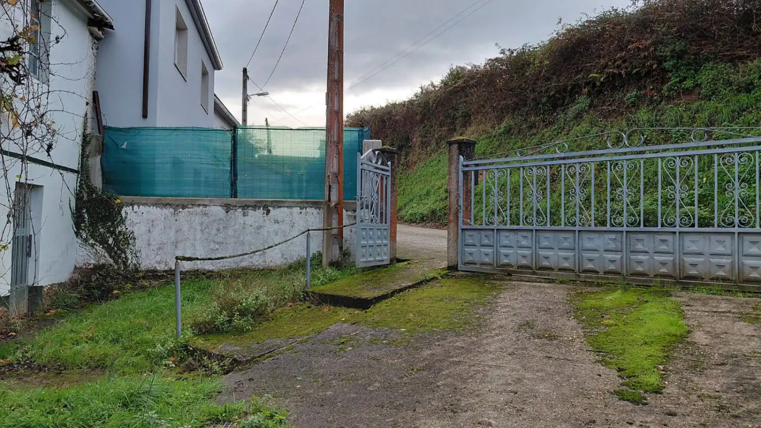Exterior view of Houses for sale in Oleiros