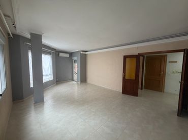 Wohnung mit Balkon zum Verkauf in Calle Real