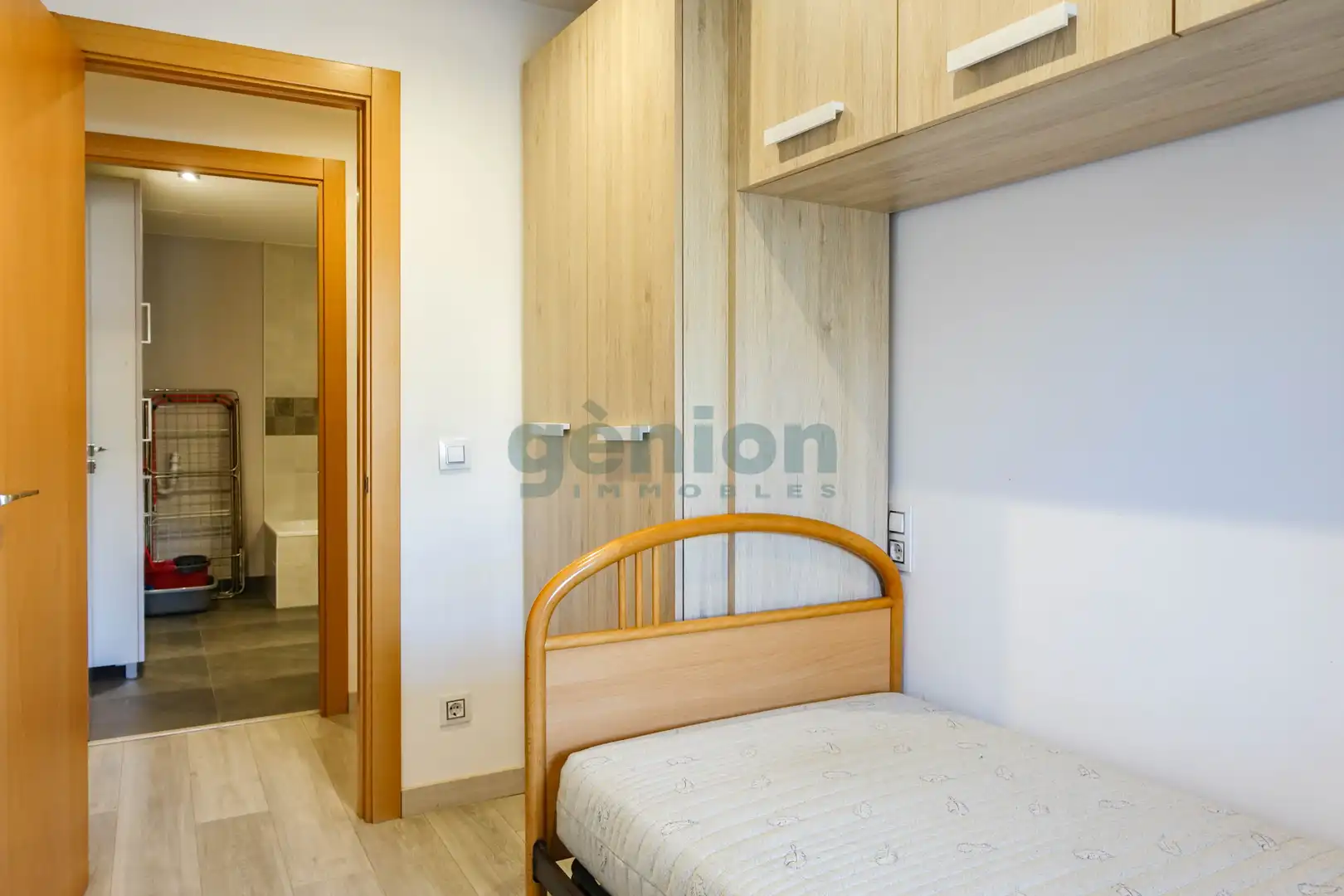 Bedroom of Flat for sale in Girona  with Air Conditioner and Heating