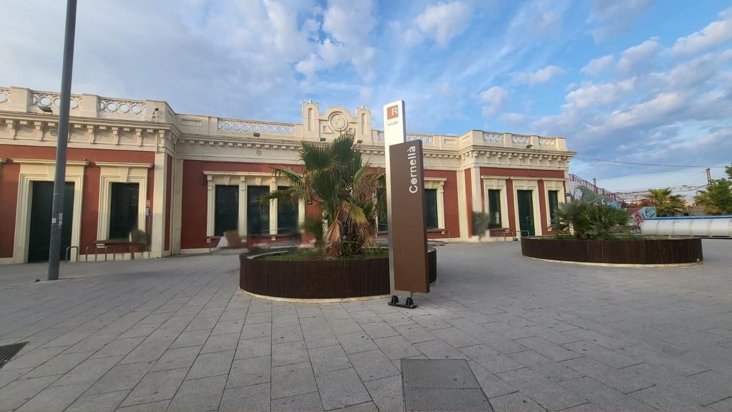 Exterior view of Flat for sale in Cornellà de Llobregat