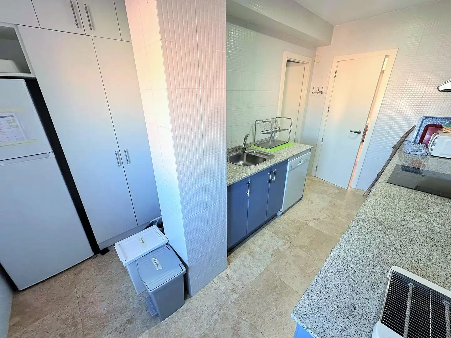 Cuina de Apartament de lloguer en Valencia amb Calefacció, Jardí privat i Terrassa