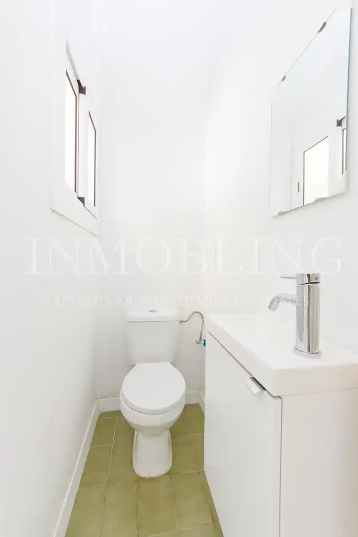 Baño de Casa o chalet de alquiler en Mataró con Jardín privado y Terraza
