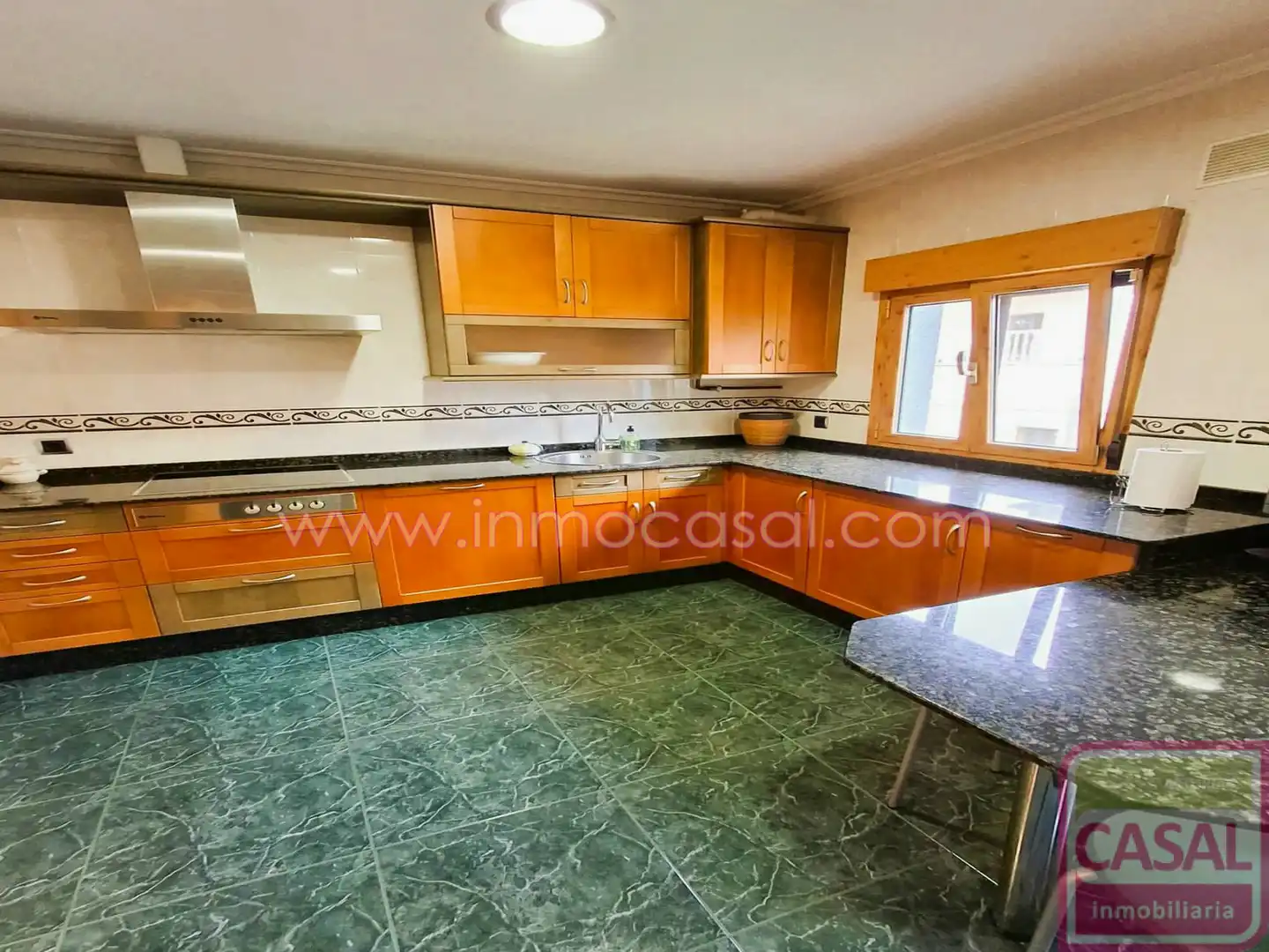 Cocina de Piso en venta en Avilés con Calefacción y Amueblado