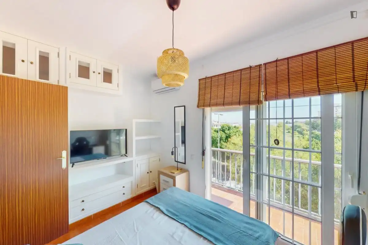 Habitación de Apartamento para compartir en Jerez de la Frontera con Amueblado, Lavadora y Microondas