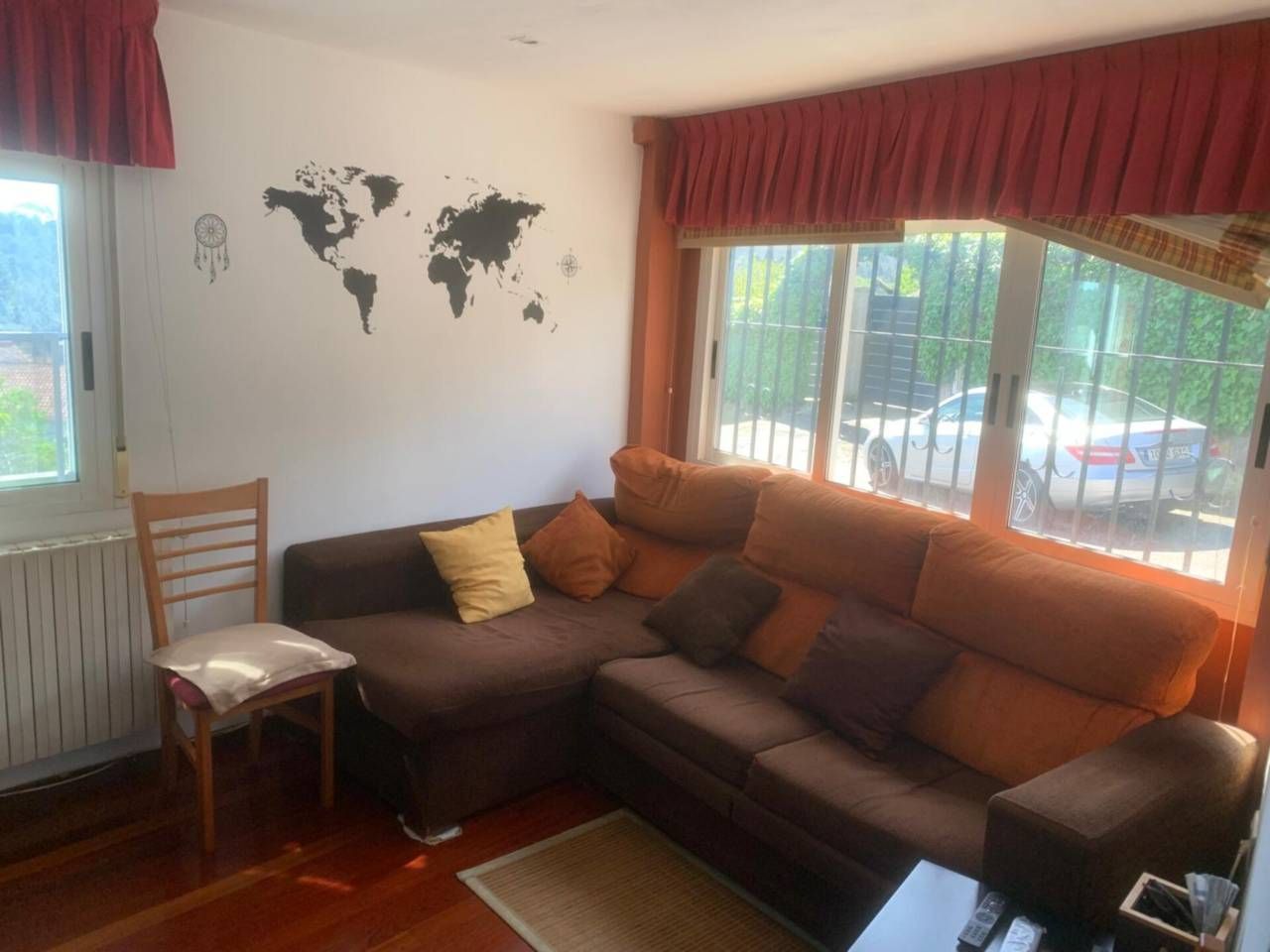 Sala d'estar de Casa o xalet en venda en Alfoz amb Calefacció, Parquet i Terrassa