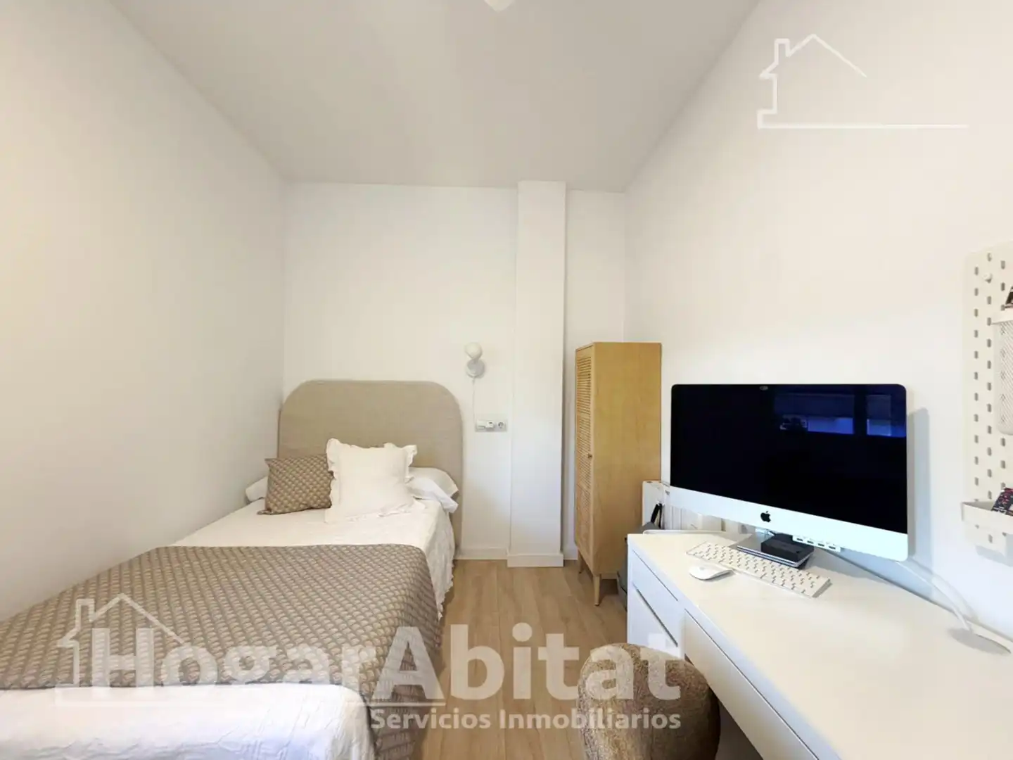 Bedroom of Attic for sale in Chiva  with Air Conditioner and Terrace