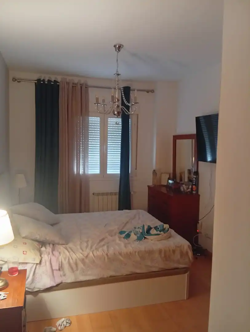 Dormitori de Àtic de lloguer en Ocaña amb Calefacció, Terrassa i Moblat