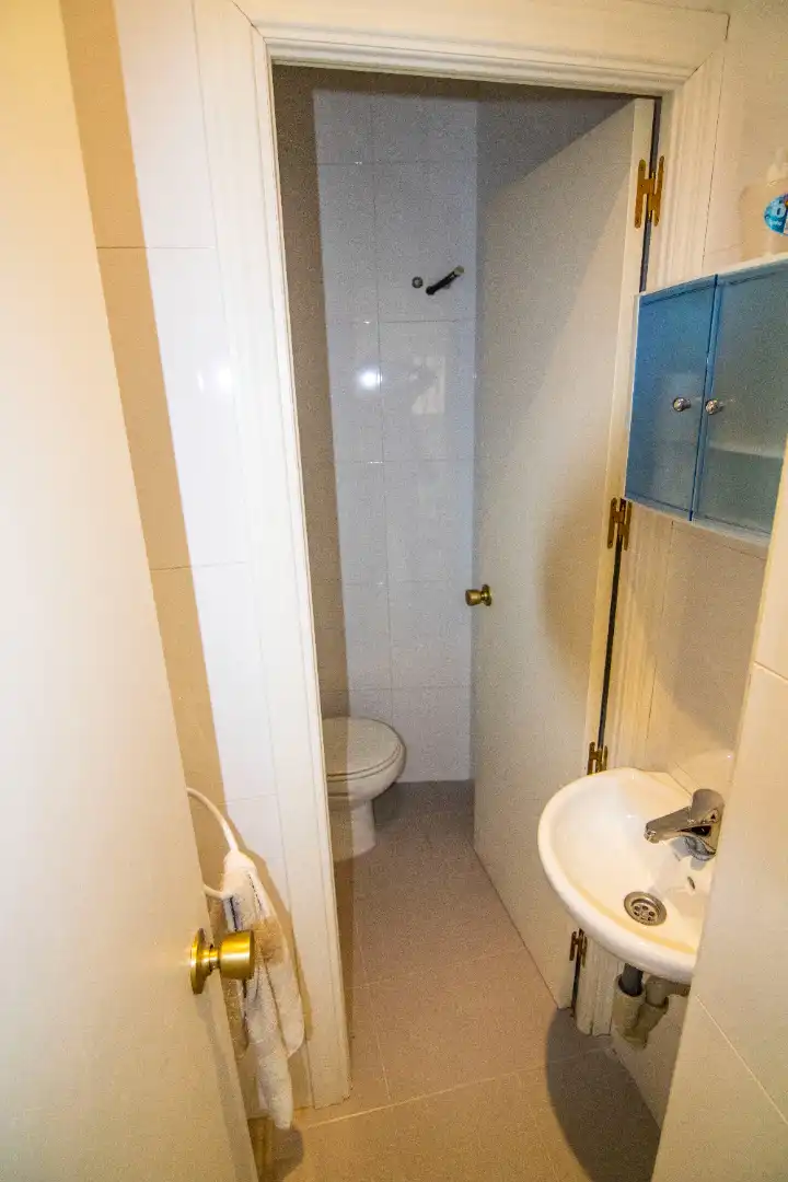 Bathroom of Commercial properties for rent in Madrid  with Air Conditioner