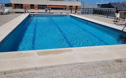 Swimming pool of Flat for sale in  Madrid Capital  with Air Conditioner, Terrace and Balcony