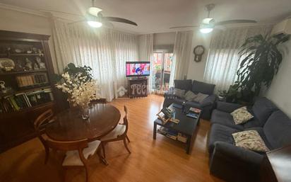 Living room of Flat for sale in  Madrid Capital  with Heating and Terrace