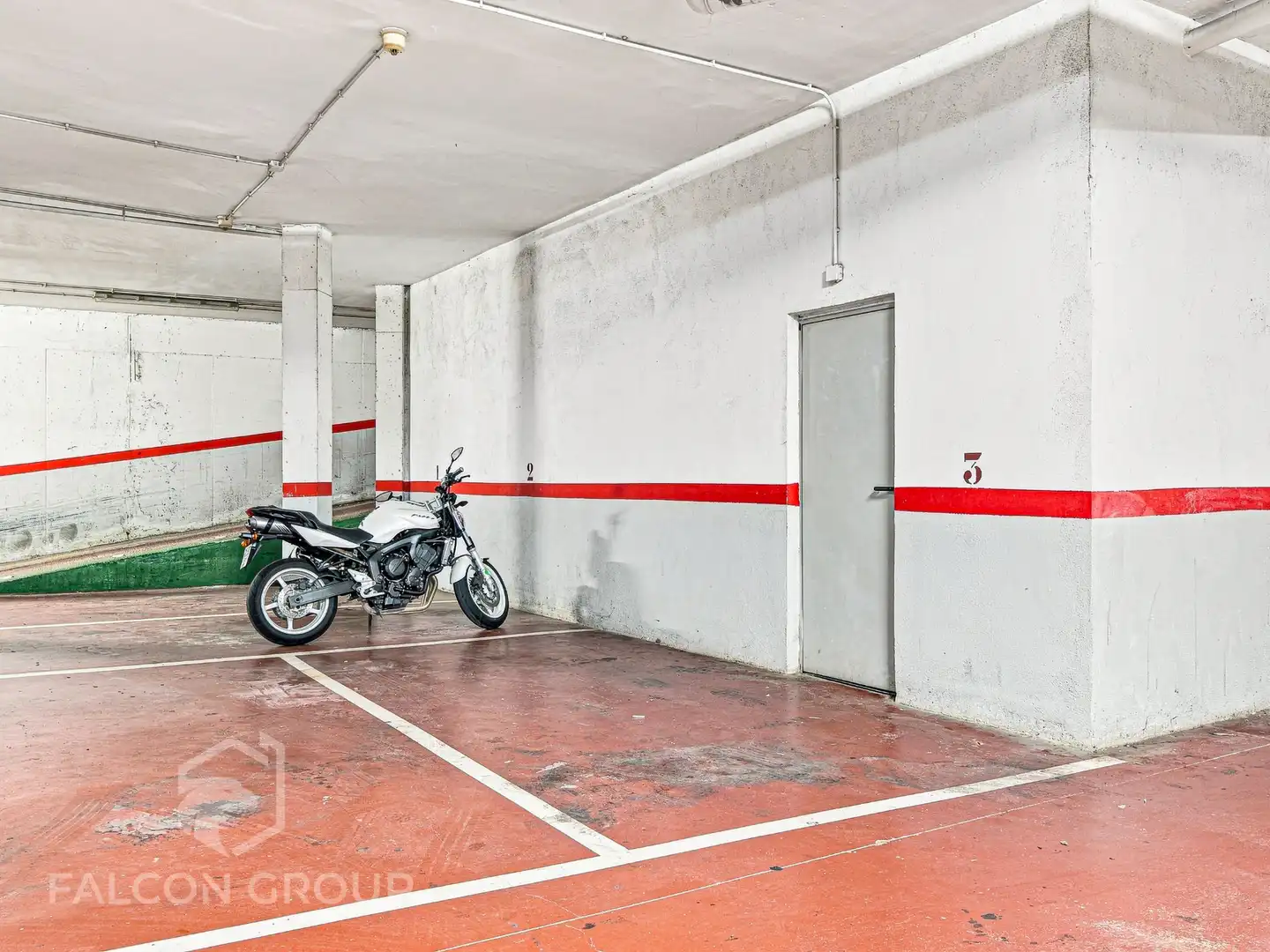 Parking de Piso en venta en El Vendrell con Trastero, Amueblado y Horno