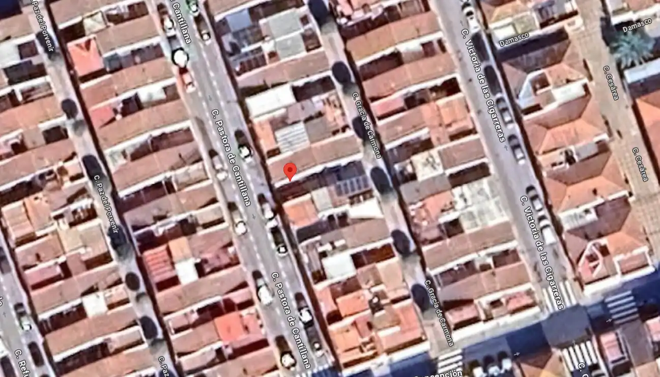 Flat for sale in Calle Pastora De Cantillana 10, imagen 2