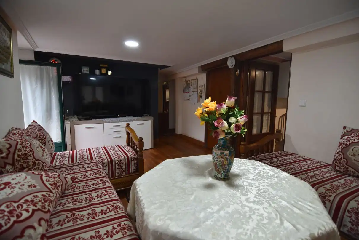 Sala d'estar de Pis en venda en Bergara amb Traster i Balcó