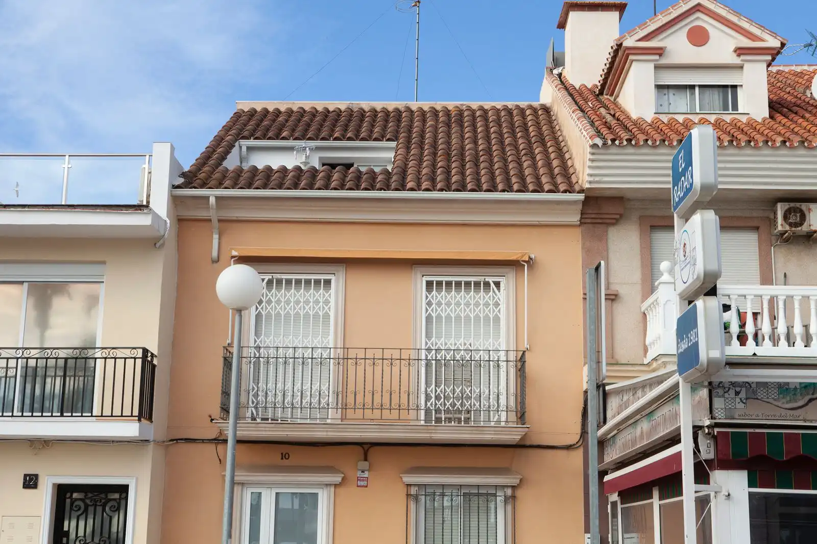 Vista exterior de Apartament en venda en Vélez-Málaga amb Aire condicionat, Terrassa i Moblat