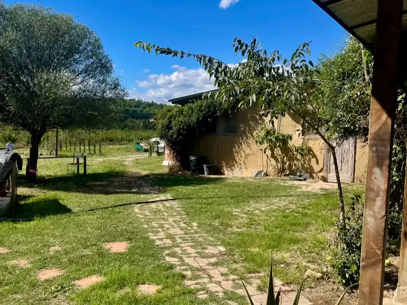 Casa rústica con jardín en venta en Carrer Figueres 24, imagen 9