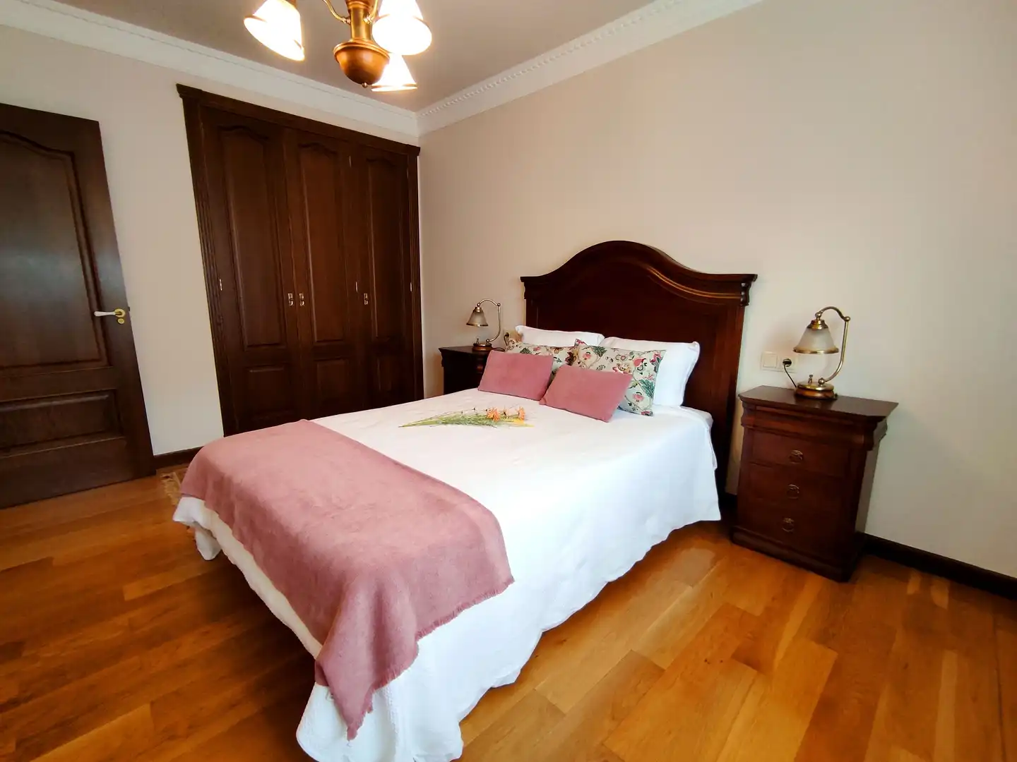 Dormitori de Casa o xalet en venda en Gondomar amb Jardí privat, Parquet i Terrassa