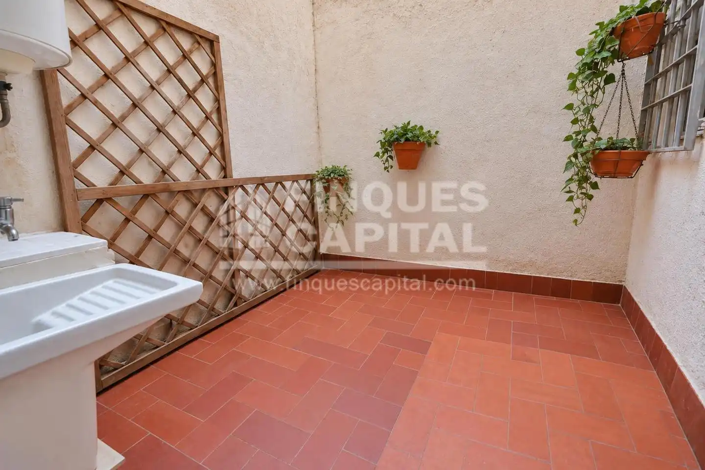 Terrace of Ground floor for sale in Eixample
