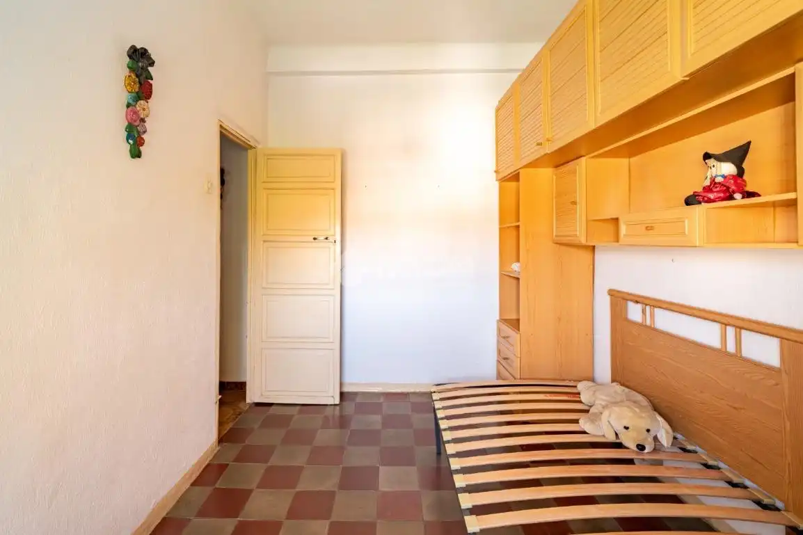 Dormitori de Casa adosada en venda en Granada