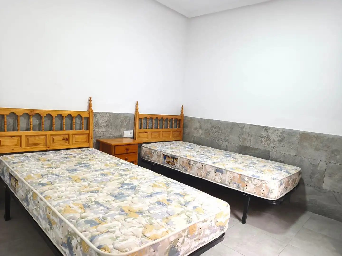 Habitación de Planta baja en venta en Elche / Elx con Amueblado