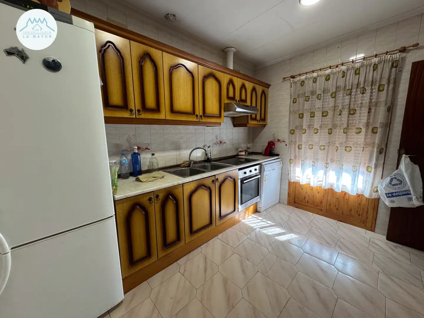 Kitchen of Houses for sale in Carrión de Calatrava  with Air Conditioner, Terrace and Furnished