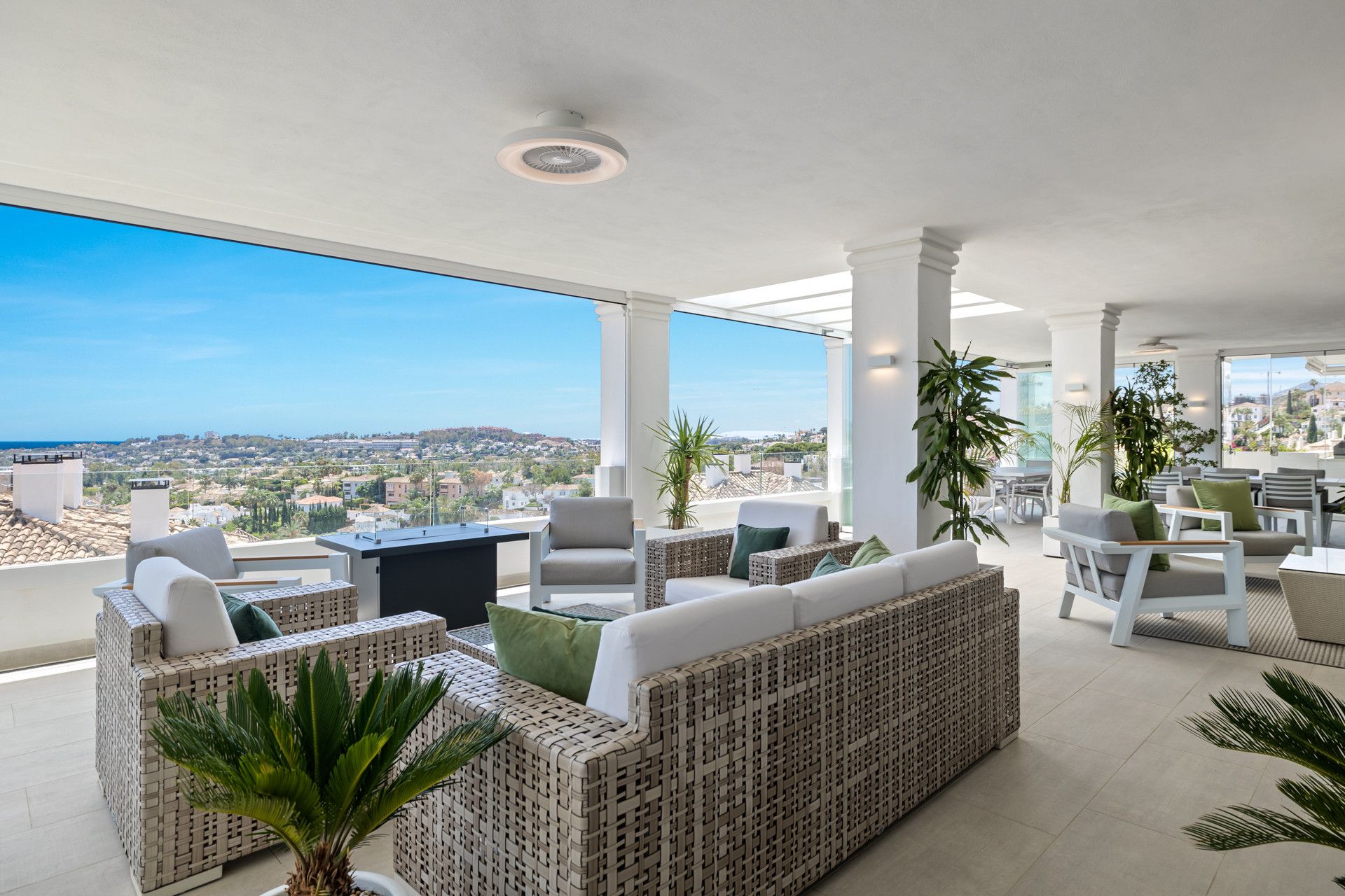 Terrace of Apartment for sale in Marbella  with Air Conditioner, Terrace and Swimming Pool