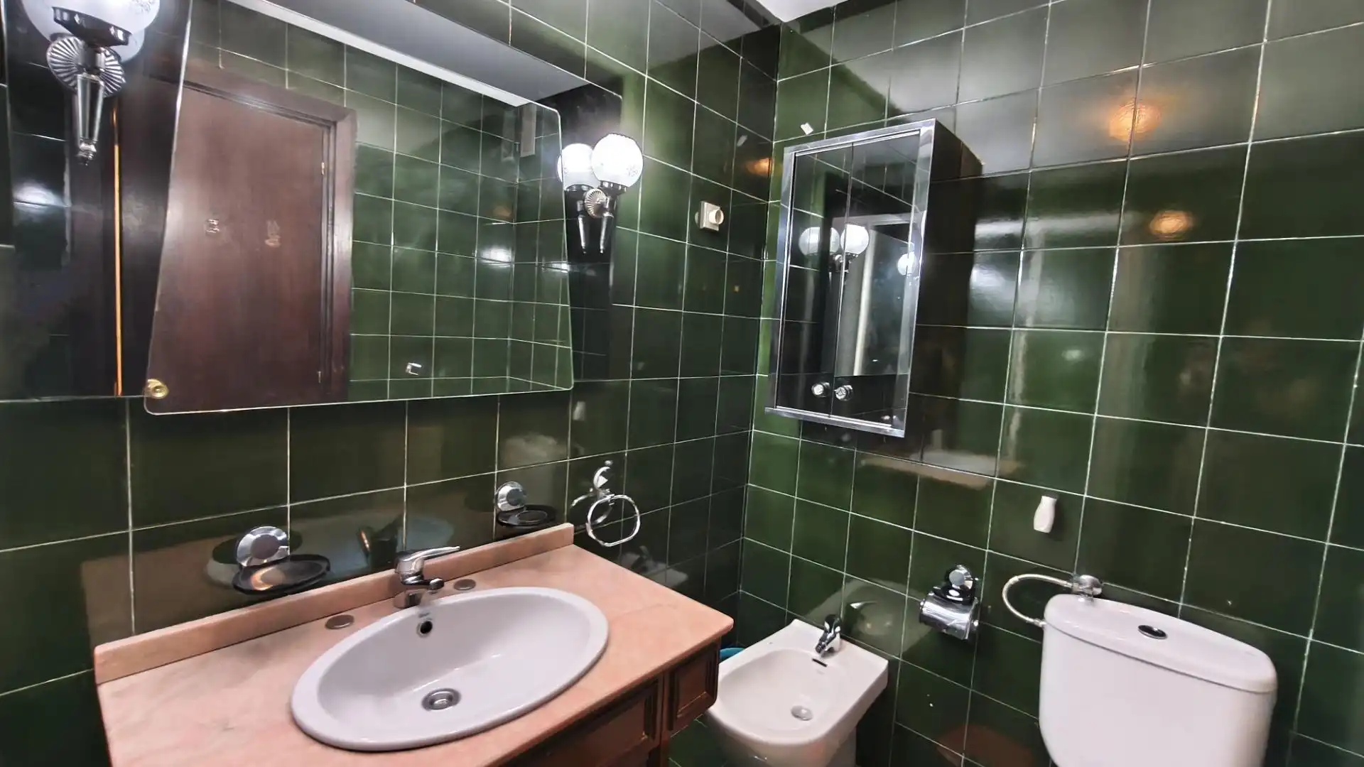 Baño de Piso de alquiler en Bilbao  con Calefacción y Amueblado