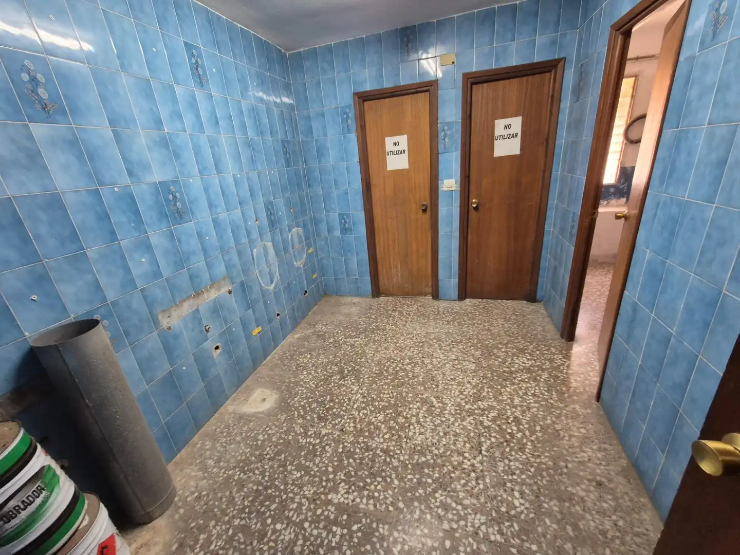 Baño de Nave industrial en venta en Elda