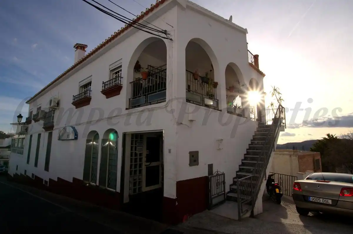 Business premises for sale in Cómpeta