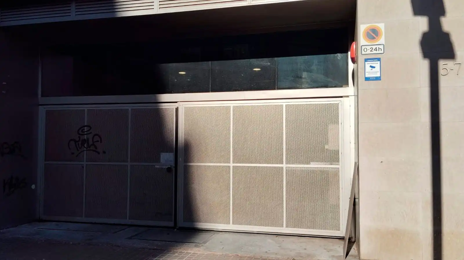 Vista exterior de Garatge de lloguer en Barcelona