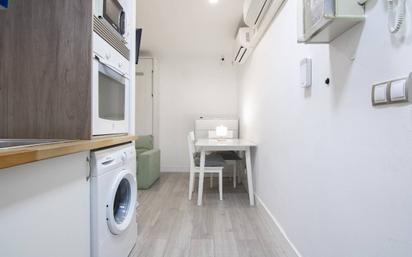 Küche von Wohnung zum verkauf in  Barcelona Capital mit Balkon