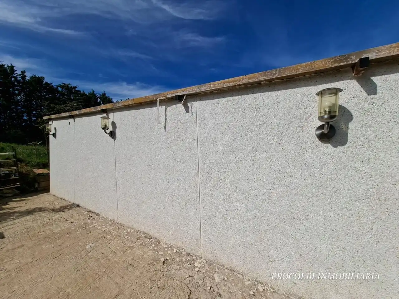 Vista exterior de Casa o xalet en venda en Uceda amb Aire condicionat, Jardí privat i Terrassa