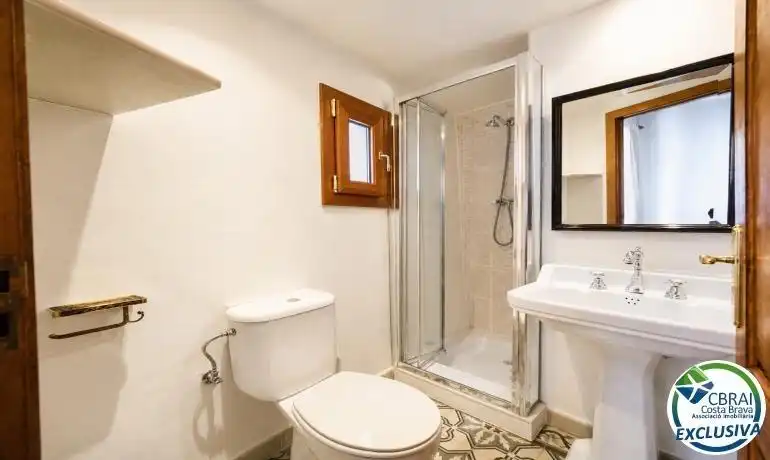 Baño de Finca rústica en venta en Fortià con Aire acondicionado y Calefacción