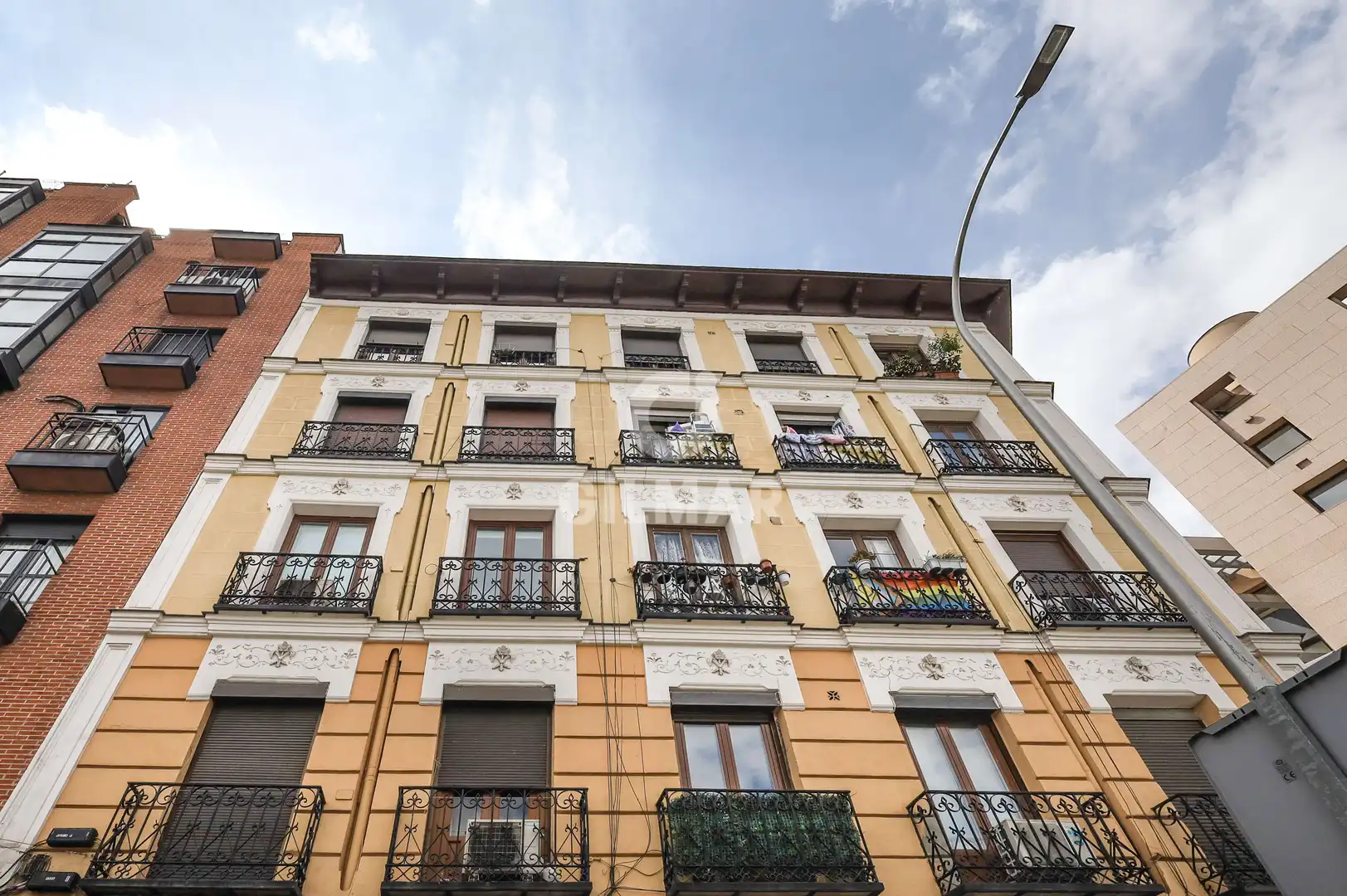 Exterior view of Flat for sale in Madrid  with Heating