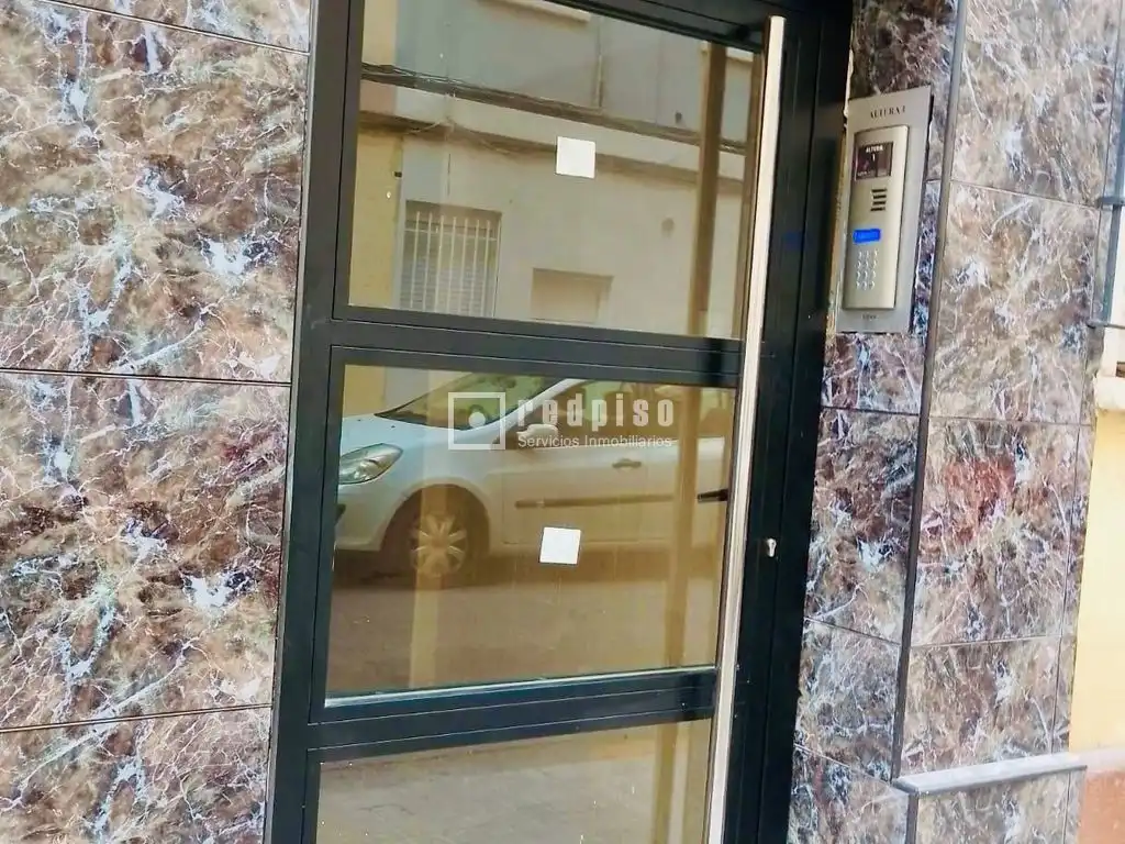 Piso en venta en Valencia con Amueblado y Alarma