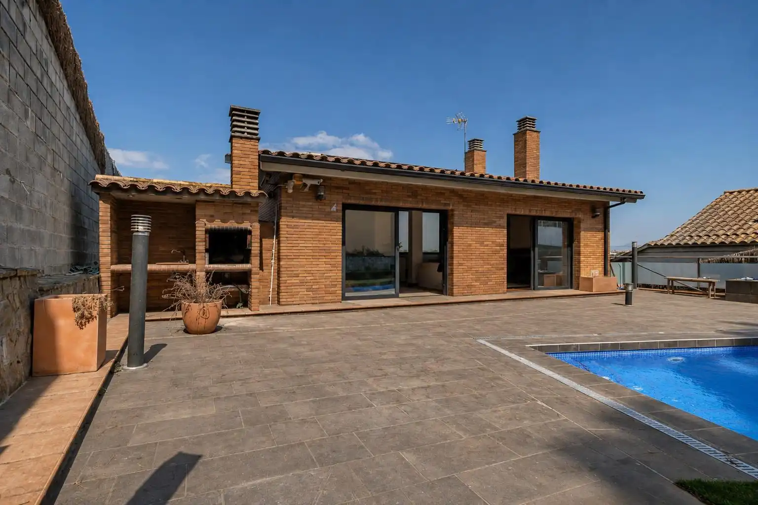 Terraza de Casa o chalet en venta en Cerdanyola del Vallès con Aire acondicionado, Calefacción y Jardín privado