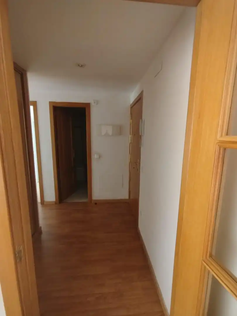 Piso en venta en Las Navas del Marqués  con Calefacción