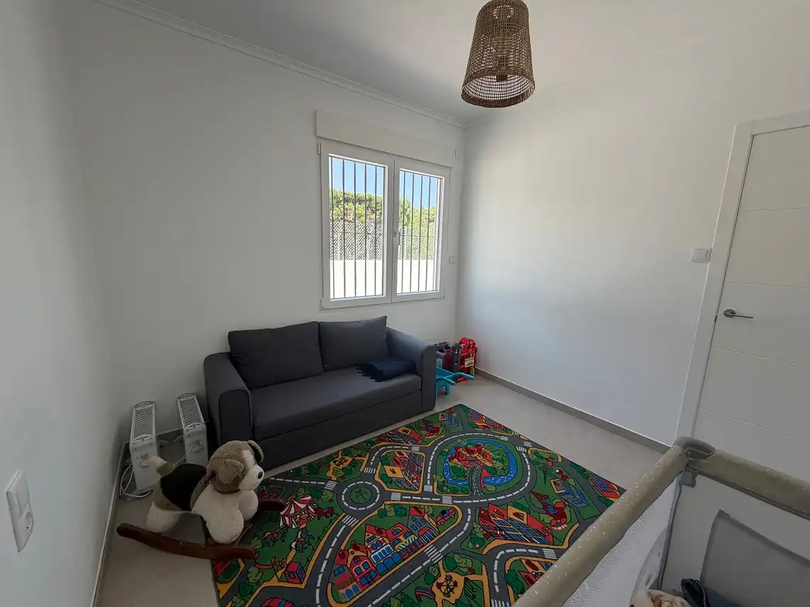Sala d'estar de Casa o xalet en venda en Santa Pola amb Aire condicionat, Jardí privat i Piscina