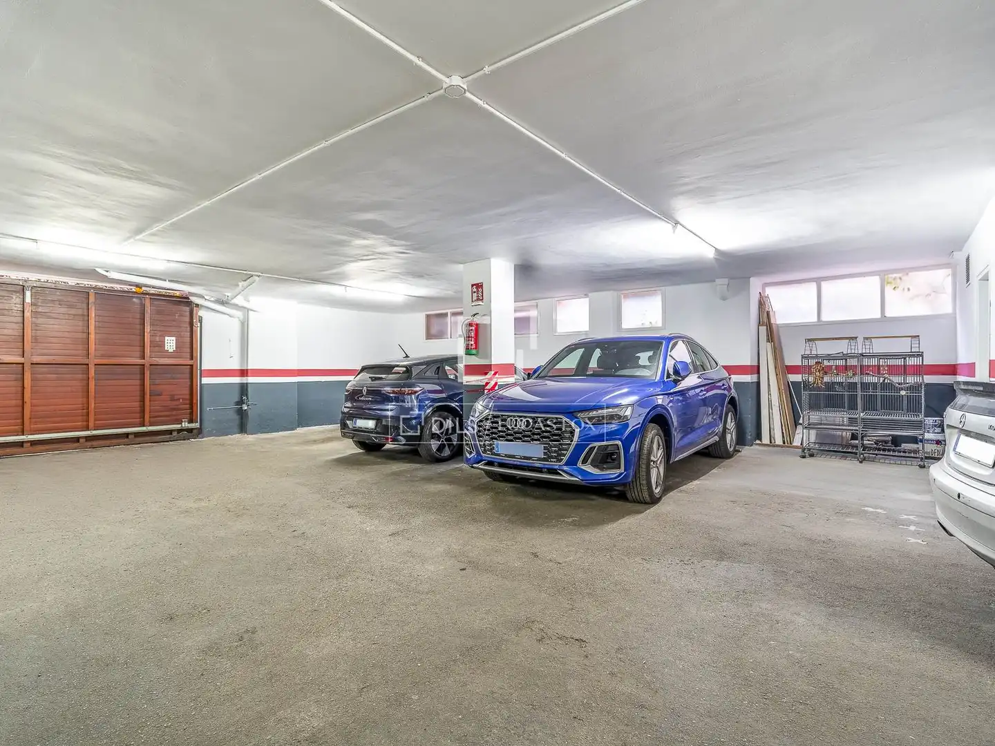 Parkplatz von Wohnung zum Verkauf in Barcelona mit Klimaanlage, Heizung und Terrasse