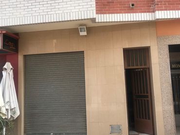 Local comercial en venda a Calle Pintor Bosch 2