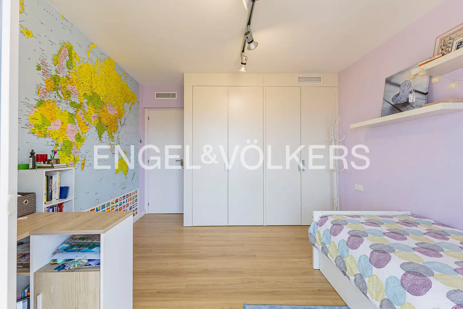 Habitación de Casa o chalet en venta en Sitges con Aire acondicionado, Calefacción y Jardín privado