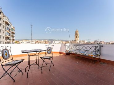 Àtic amb ascensor en venda a Robuster