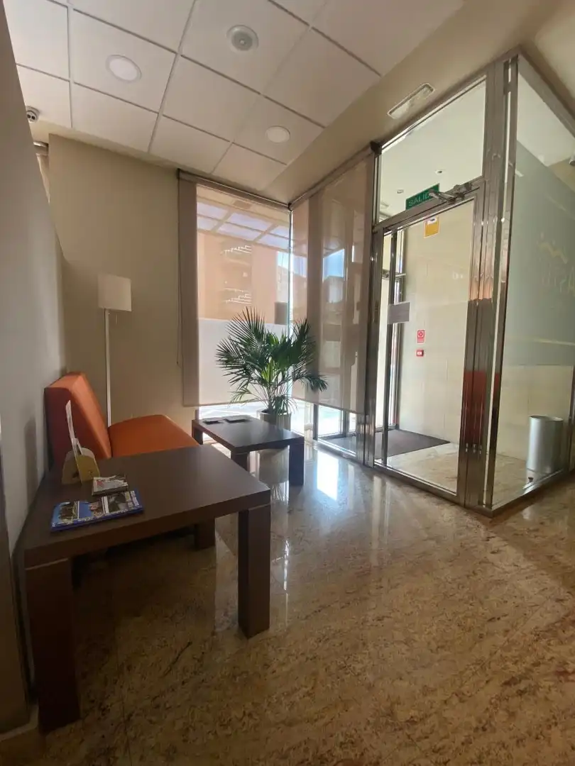 Local comercial en venda a Avenida Luis Alonso 17 24200 Valencia De Don Juan, imagen 3