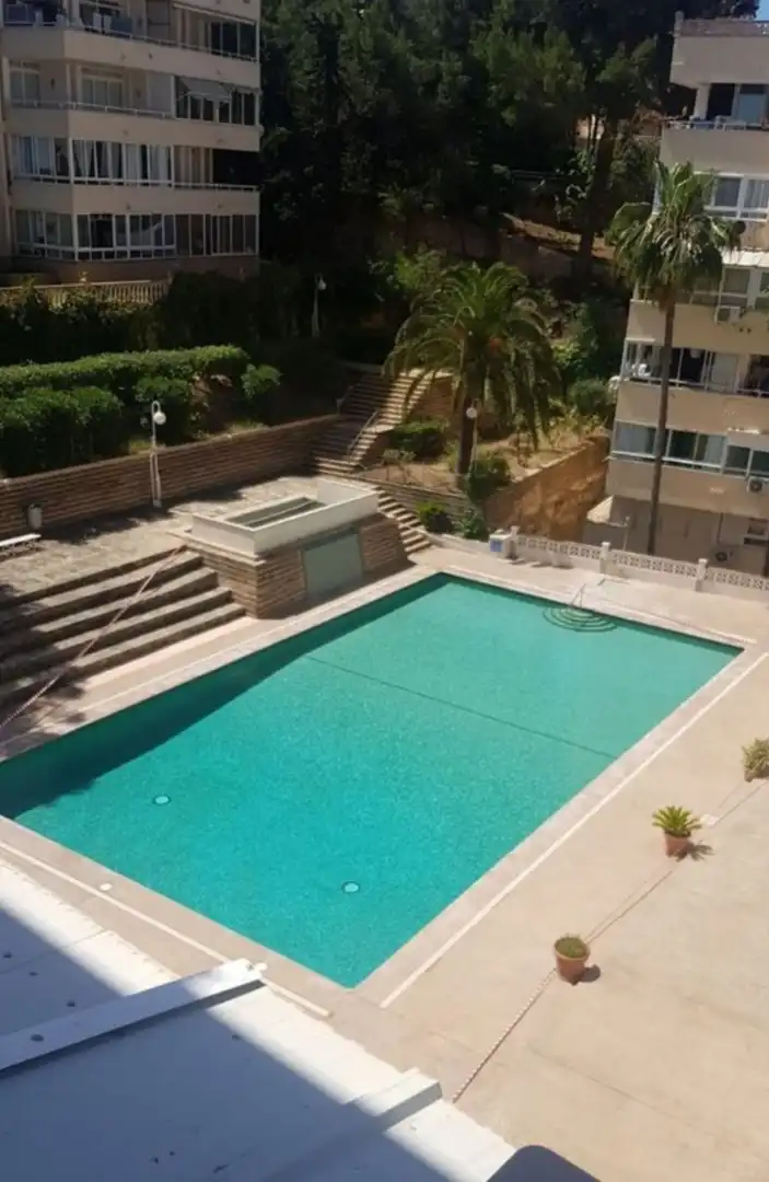 Piscina de Estudi de lloguer en Calvià amb Aire condicionat, Moblat i Es permeten mascotes