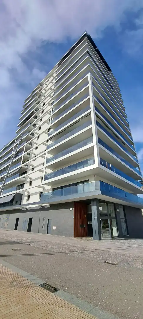 Moto avec ascenseur à vendre à Carrer Gretel Ammann Martinez 12