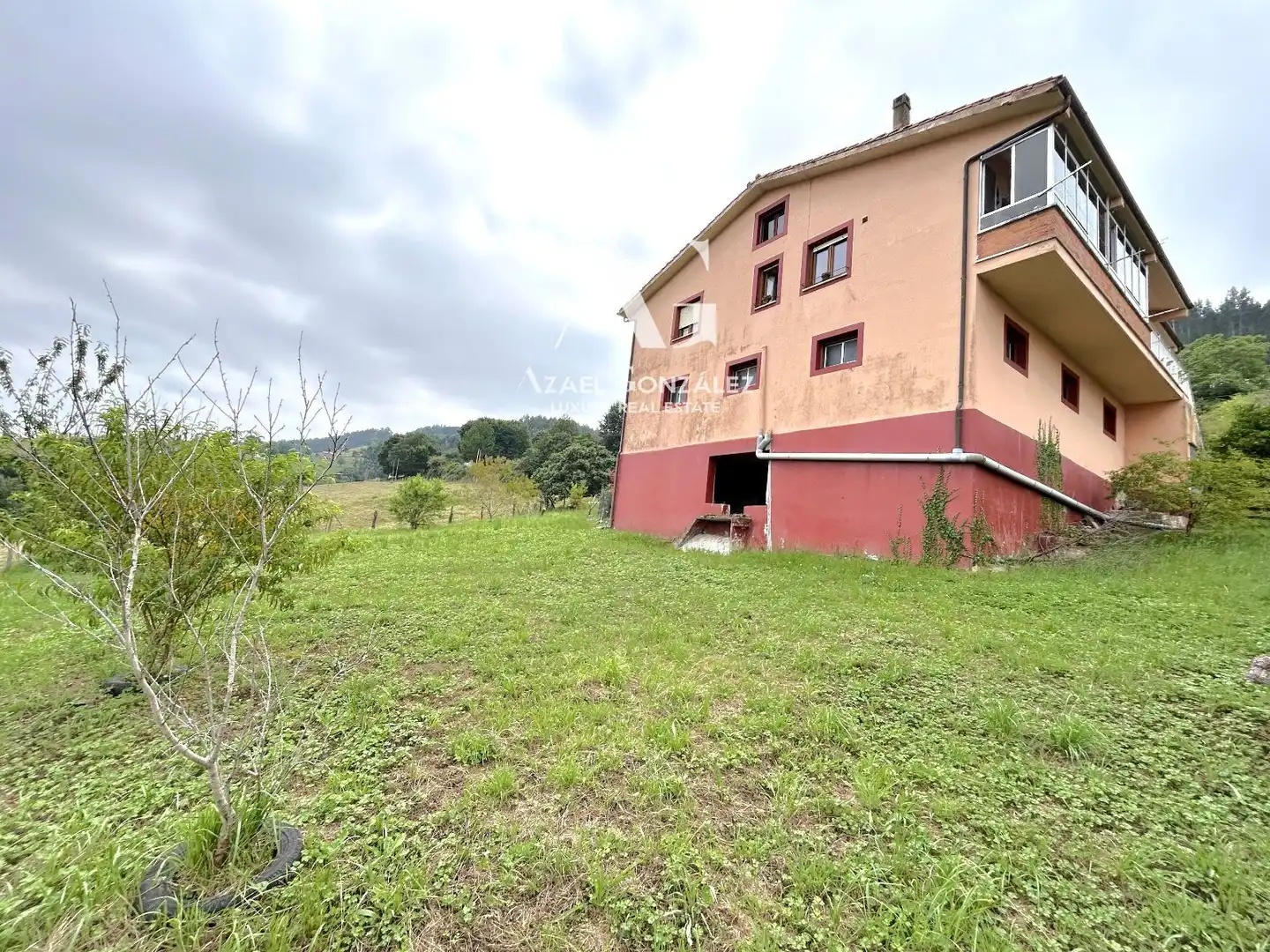 Casa o xalet en venda en Torrelavega  amb Calefacció i Terrassa
