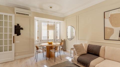 Foto 2 de Piso de alquiler en Conde de Aranda, 21, Recoletos,  Madrid Capital