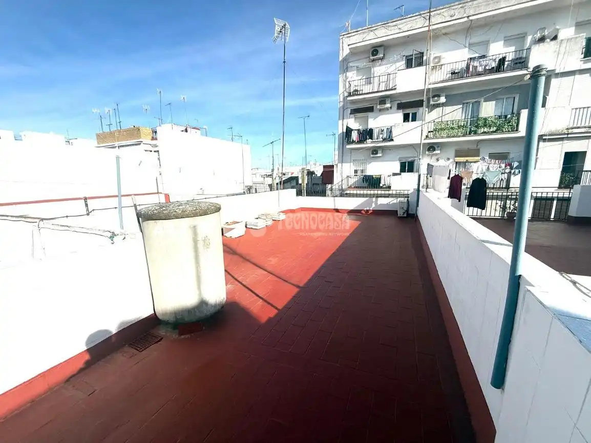 Terrace of Detached homes for sale in San Juan de Aznalfarache